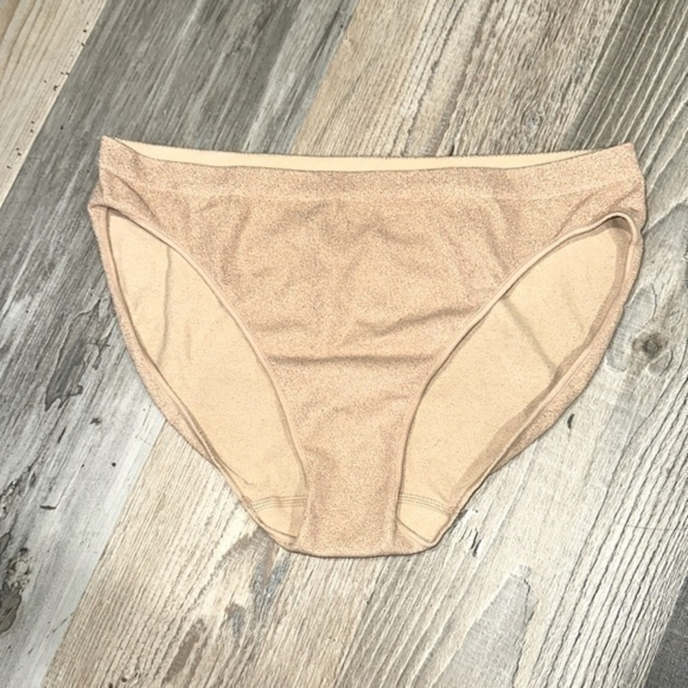 Skims panties